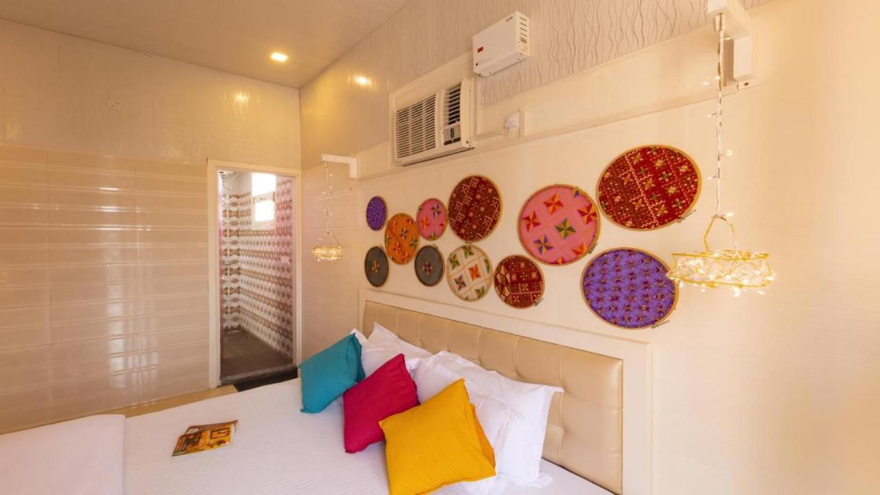 Madpackers Amritsar Bunks, Rooms, & Community Exterior foto